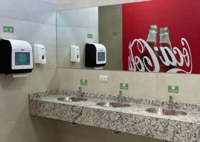 Baños y Vestuarios Damas